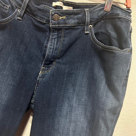 Levi's 711 Skinny high-waisted skinny jeans with star embellishments - Picture 5 of 8